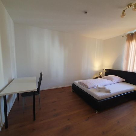 Gemuetliches Privatzimmer An Der Uniklinik Mainz. Sehr Zentral Esterno foto